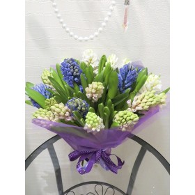 Букет цветов с гиацинтами "Сезон"